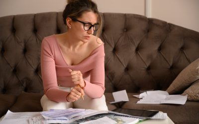 Os-erros-básicos-que-estão-tirando-sua-clareza-financeira-e-travando-suas-decisões-cleverson-lacerda