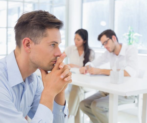 Você-já-parou-para-pensar-por-que-não-avança-mesmo-sendo-capaz-cleverson-lacerda